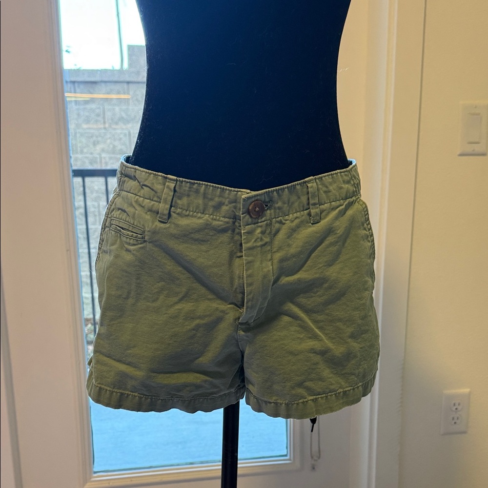 GAP Women's Cargo Shorts in Sage Green